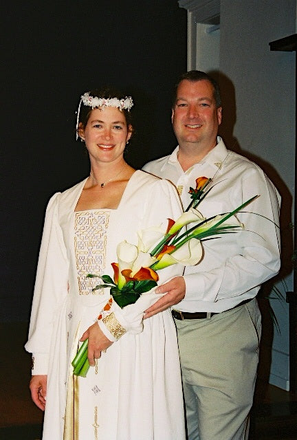 amish wedding dress